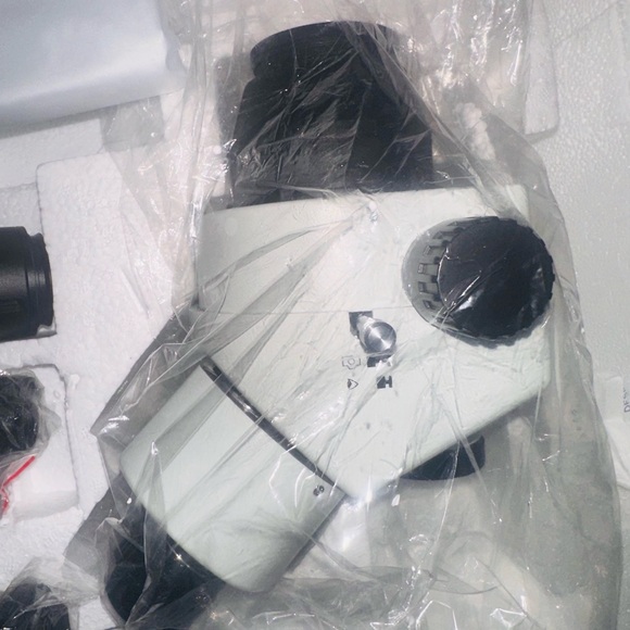 Precision Zoom Stereo Microscope - Picture 6 of 9